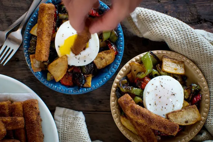 pipi-e-patate-with-eggs-and-polenta-fries-1